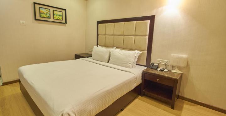 Treebo Trend Hotel Parker Ahmedabad Exterior foto